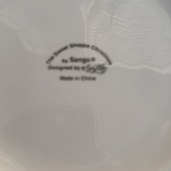 Sango Sweet Shoppe VTG Festive Snowman and Christmas Tree Bowl
8 in W 6” in T - Picture 2 of 3